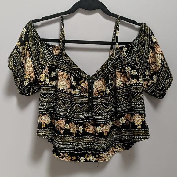 Off Shoulder Blouse - Picture 1 of 5